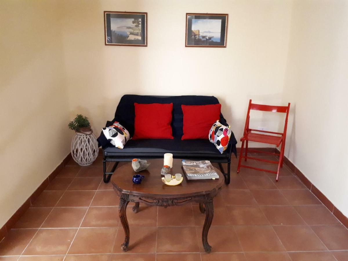 Il Volo Del Gabbiano Apartment Наполи Екстериор снимка