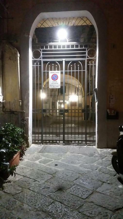 Il Volo Del Gabbiano Apartment Наполи Екстериор снимка